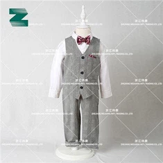 Kostiumai vaikams iš austo audinio